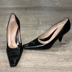 Kenneth Cole NY Vintage Black Classic Pump Size 7.5